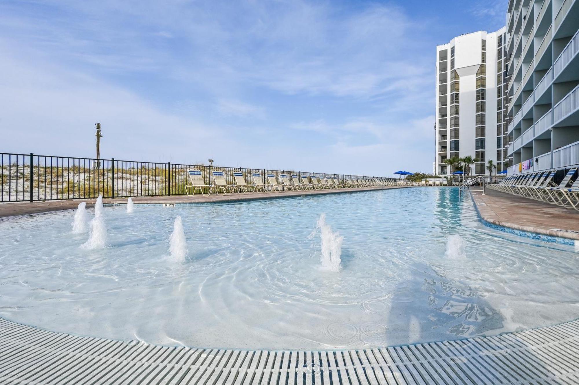 Pelican Beach Resort By Panhandle Getaways Destin Exteriör bild
