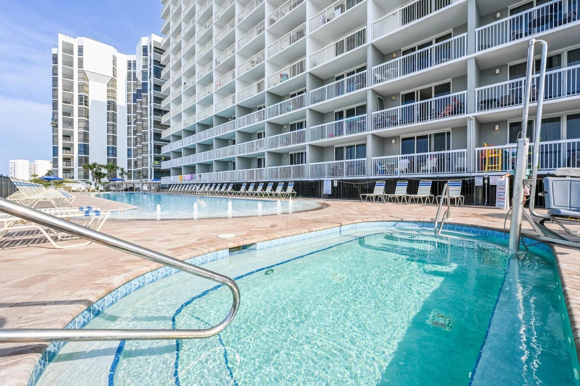 Pelican Beach Resort By Panhandle Getaways Destin Exteriör bild