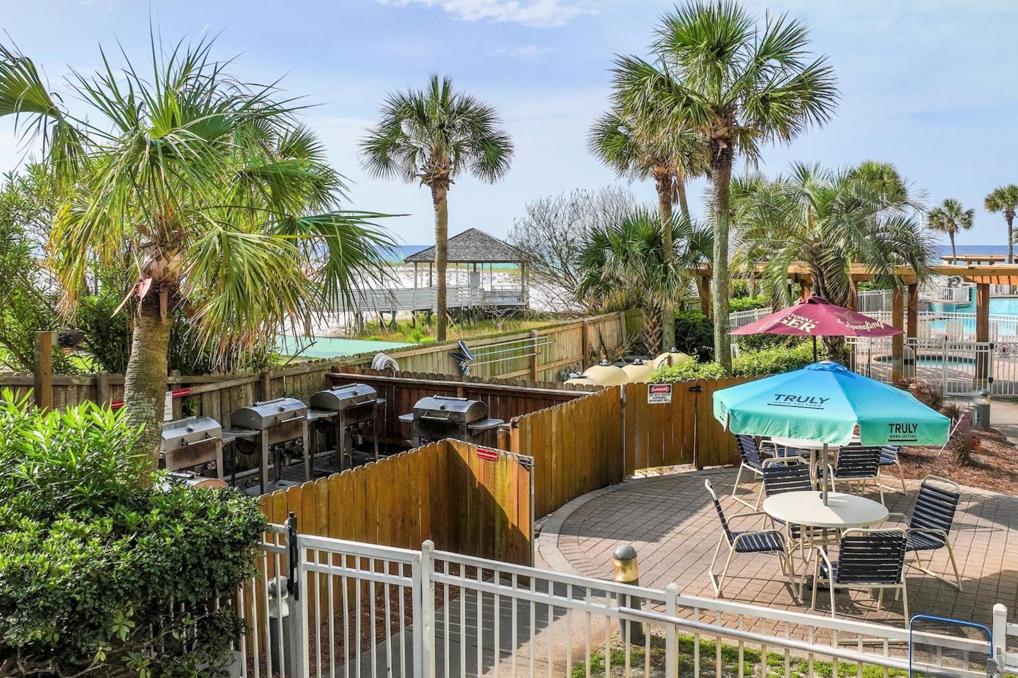 Pelican Beach Resort By Panhandle Getaways Destin Exteriör bild