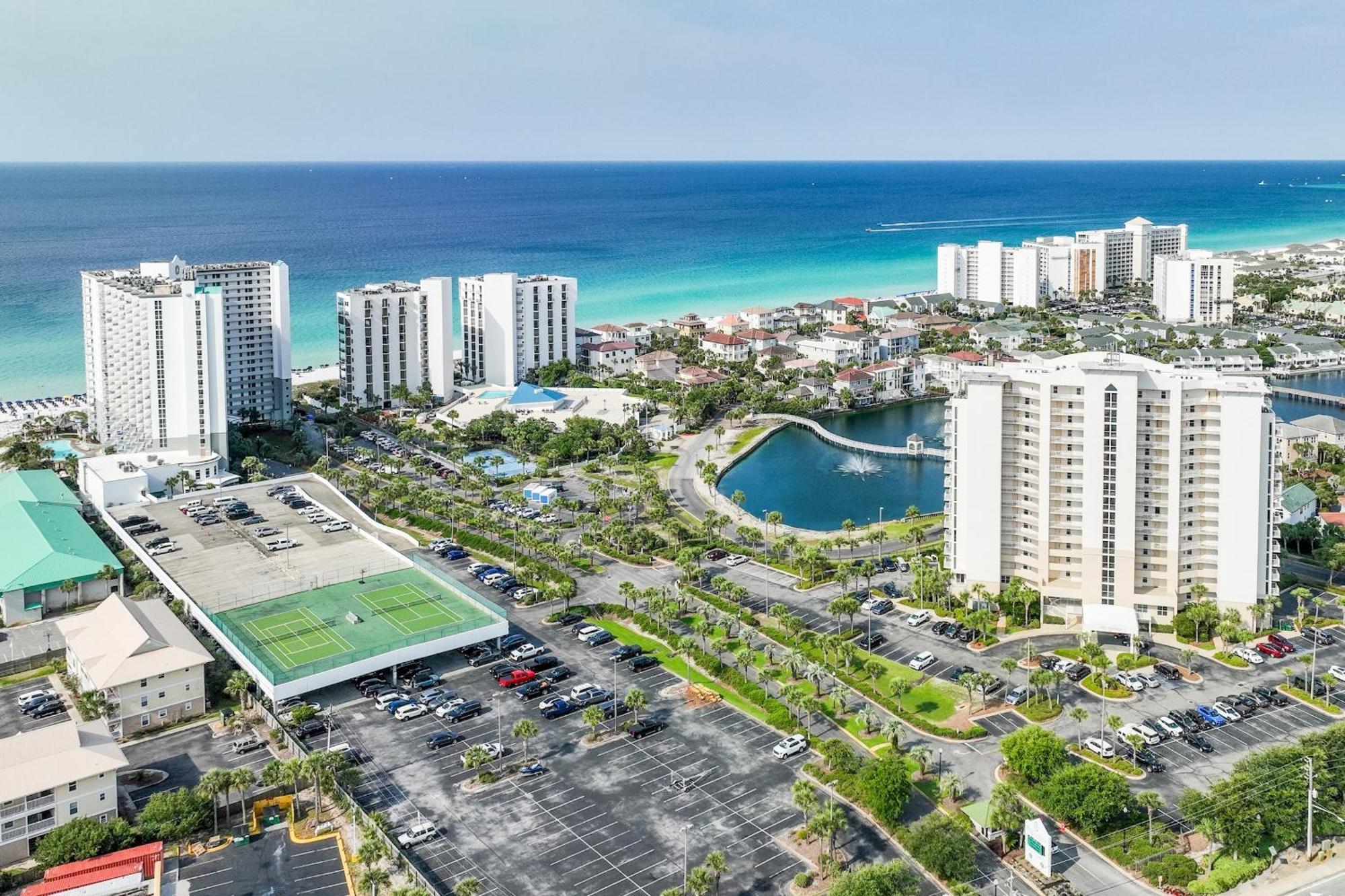 Pelican Beach Resort By Panhandle Getaways Destin Exteriör bild